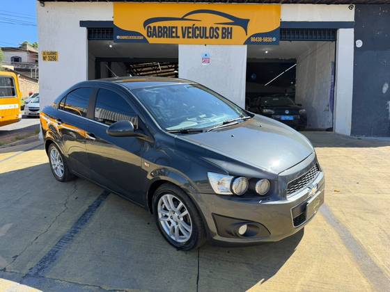 CHEVROLET SONIC 1.6 LTZ SEDAN 16V FLEX 4P AUTOMÁTICO CHEVROLET SONIC 1.6 LTZ SEDAN 16V FLEX 4P AUTOMÁTICO